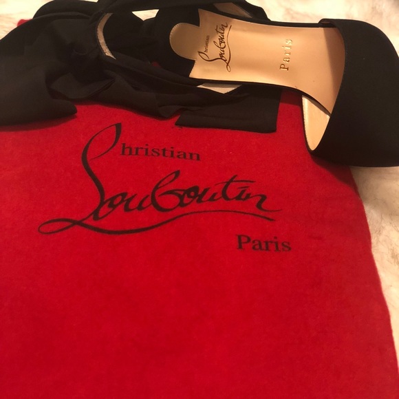 Christian Louboutin
Douce du Desert Pump, Black - Picture 6 of 8